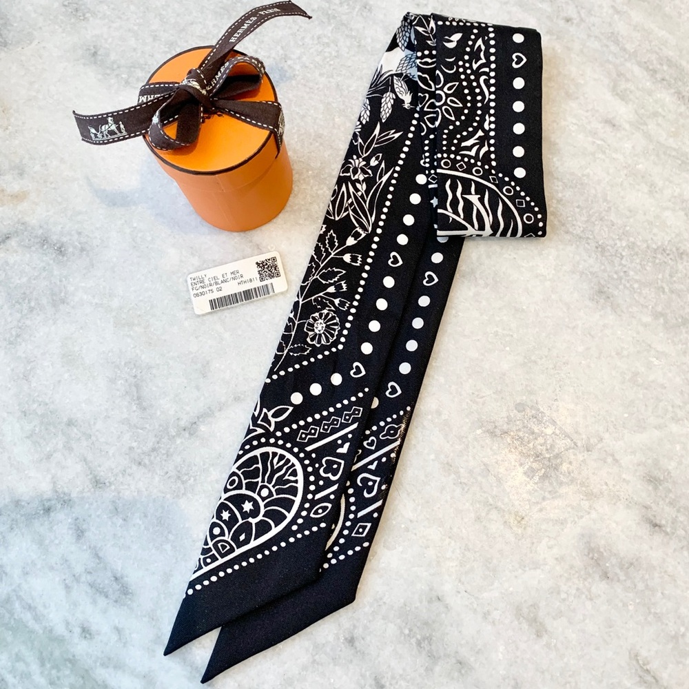 ❌SOLD❌Hermès Silk Entre Ciel Et Mer Twilly Bandeau
